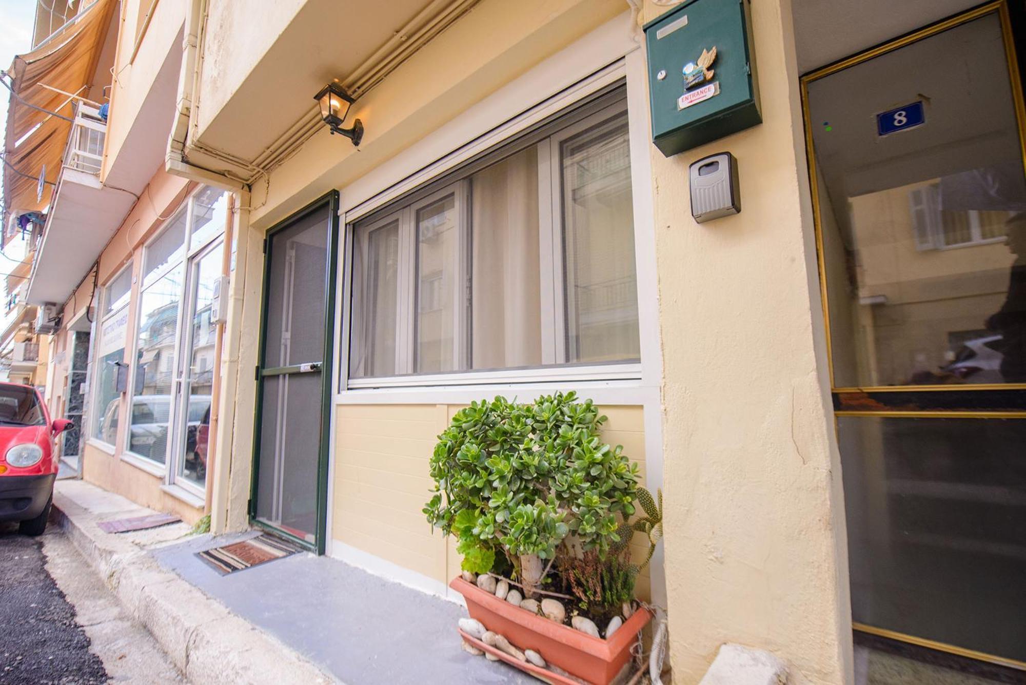 Georgia'S Studio Corfu Town Exterior photo
